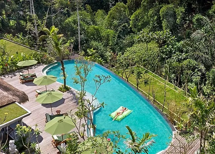 Resort Adiwana Suweta 5*